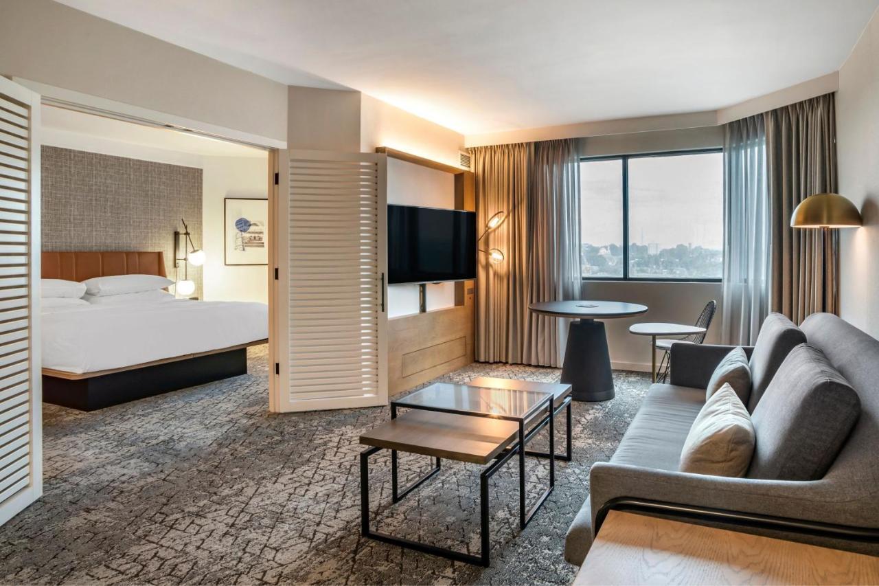 Sheraton Suites Wilmington Downtown Buitenkant foto