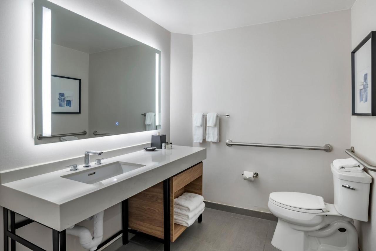 Sheraton Suites Wilmington Downtown Buitenkant foto