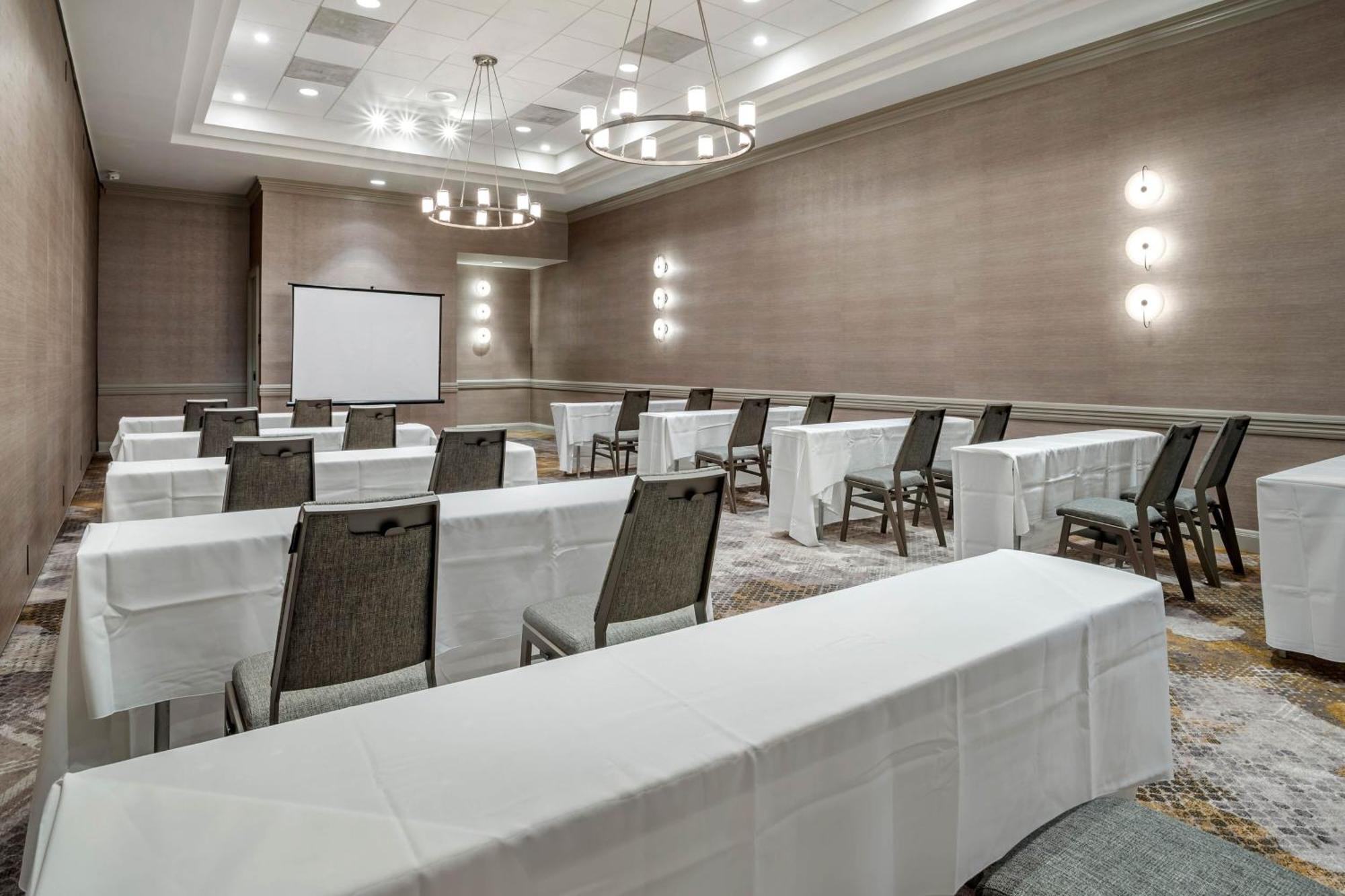 Sheraton Suites Wilmington Downtown Buitenkant foto